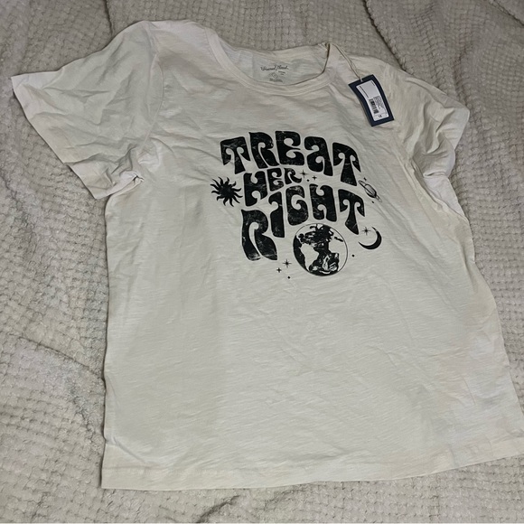Threshold Tops - White Graphic Tee NWT